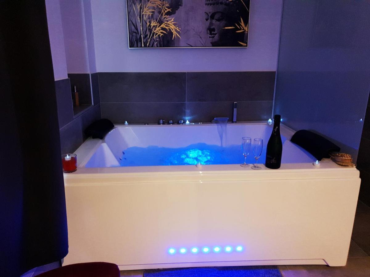 Hotel Elle & Lui En Jacuzzi Bernis Zewnętrze zdjęcie